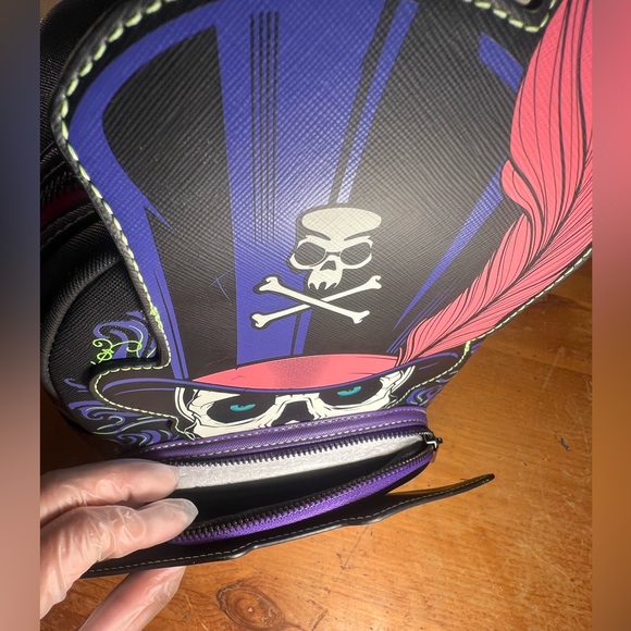 Disney Villains x Loungefly Dr Facilius Glow in the dark bag NWT - Picture 12 of 16